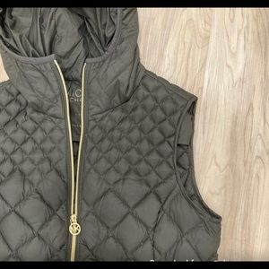 Micheal Kors vest